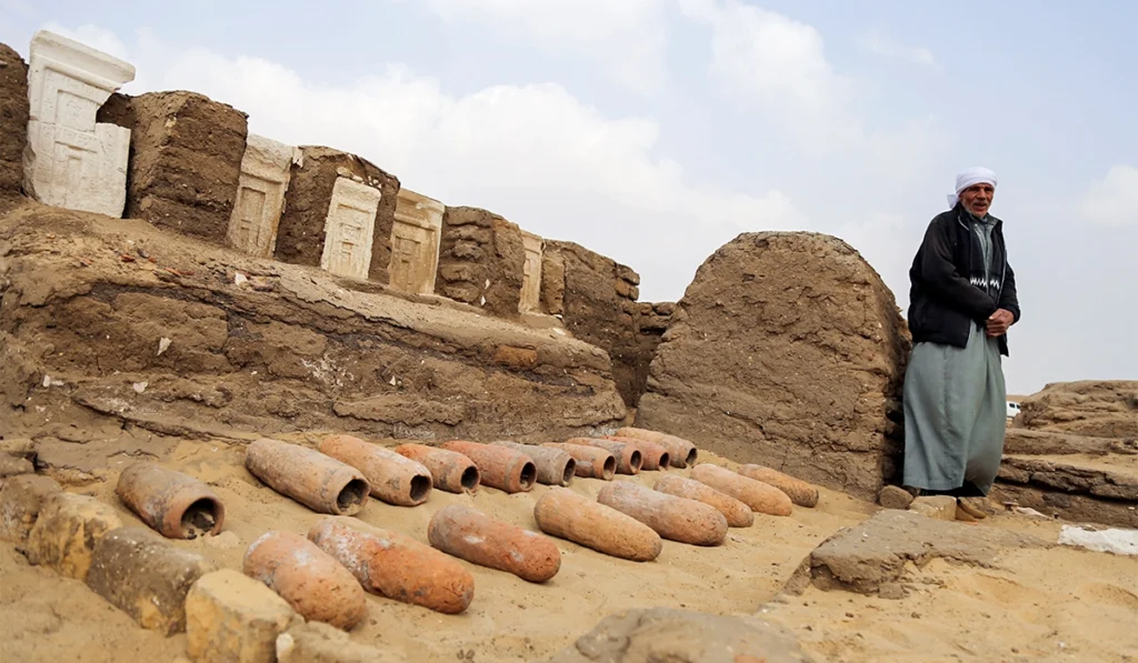 Ancient tablet disappears from Egypt's Saqqara necropolis