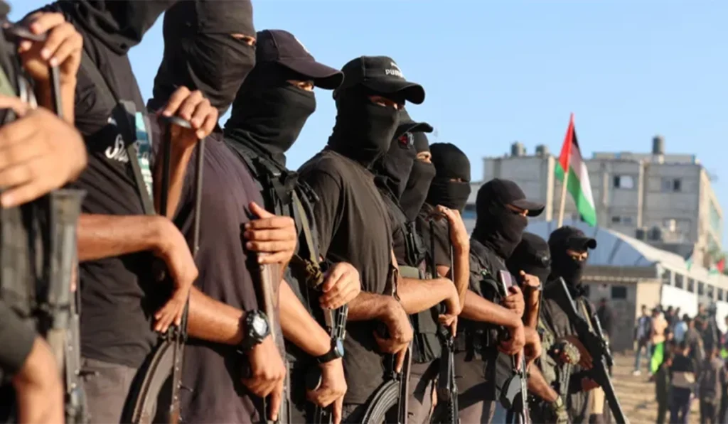 Hamas, other groups agree to hand Gaza to technocrat committee