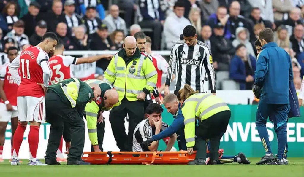 Newcastle's Livramento ruled out for eight weeks