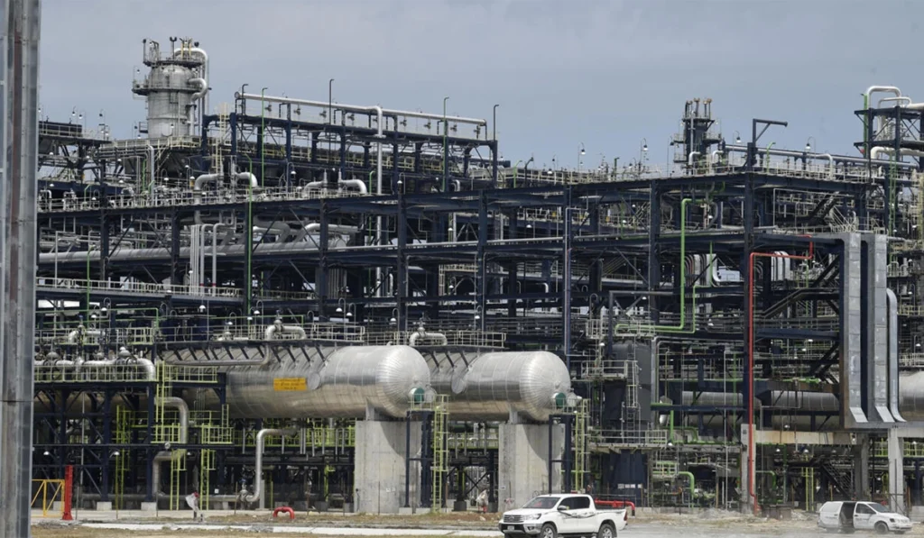 Nigeria's Dangote oil refinery aims to be world's biggest