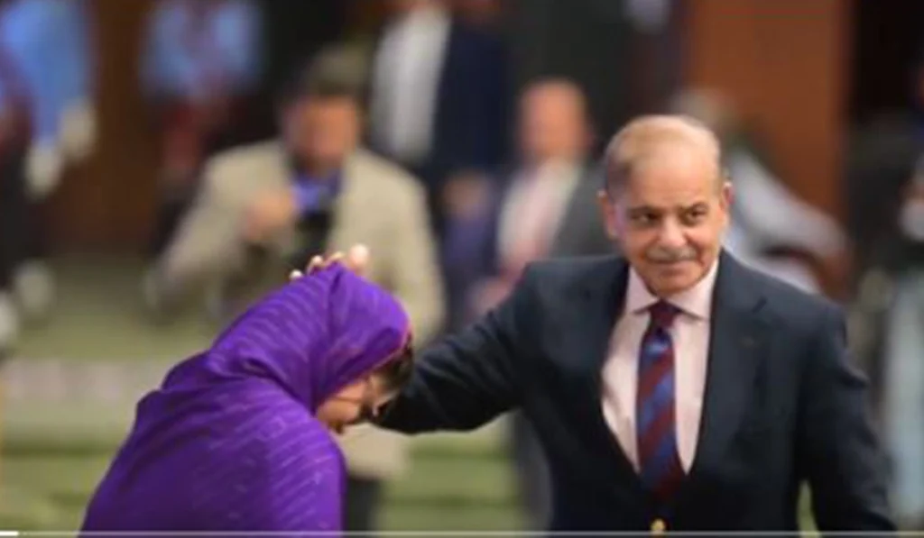 Laptop Scheme: Shehbaz says students to receive training in KSA