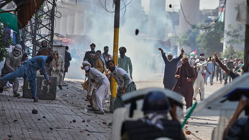 TLP marches on Islamabad