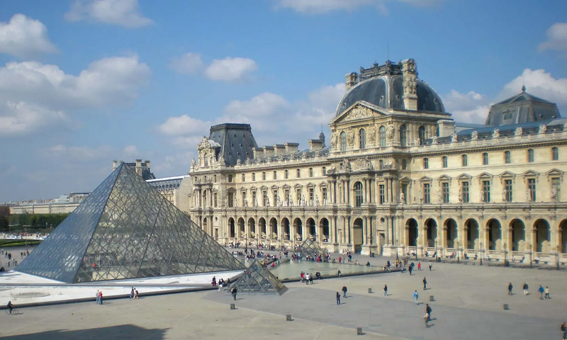 Louvre Museum