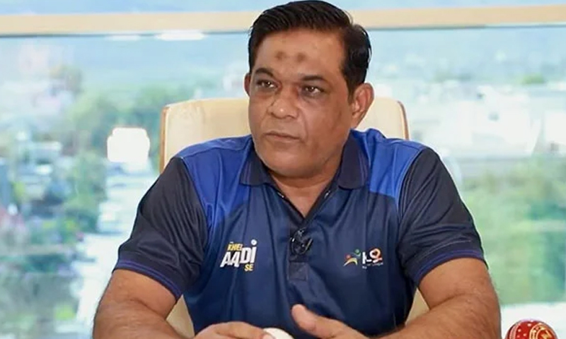 Rashid Latif offers apology to PCB