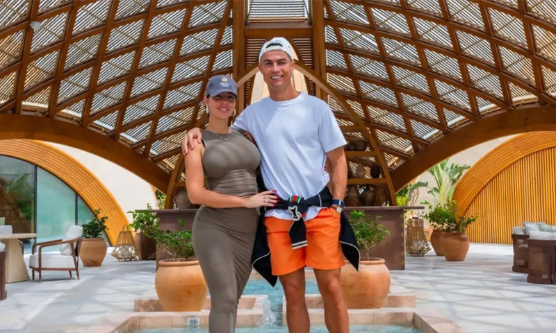 Cristiano Ronaldo, Georgina Rodríguez purchase two luxury villas
