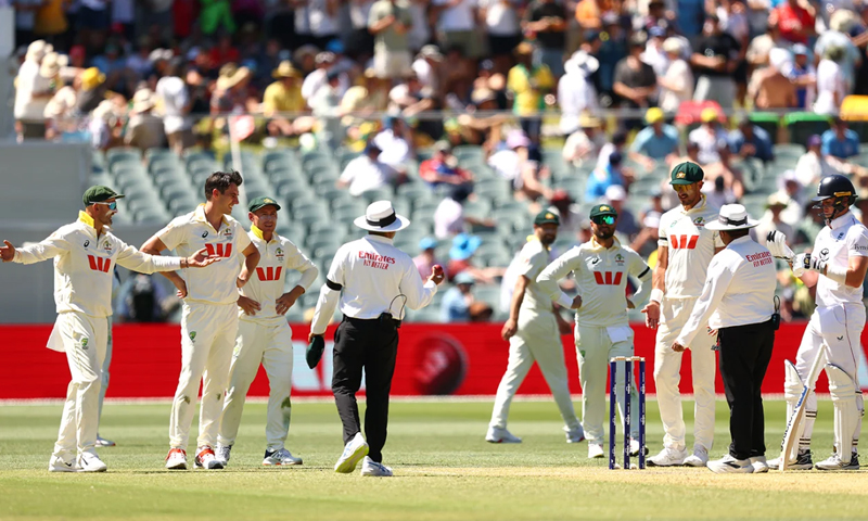 Snicko controversy hits third Ashes Test at Adelaide Oval