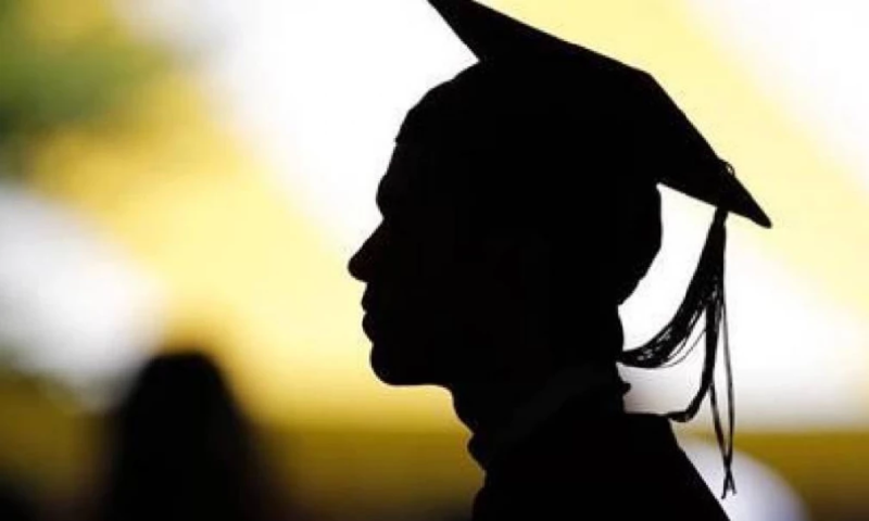 Graduated but jobless