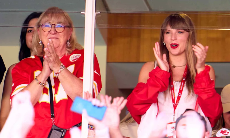 Taylor Swift at the Chiefs game