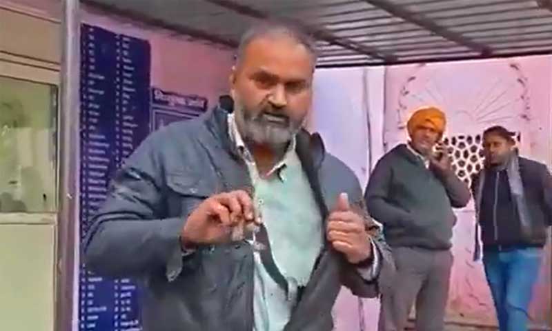 Cobra Indian man bitten