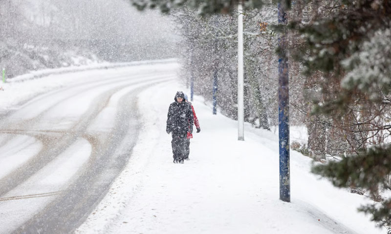 UK braces for impact as Storm Goretti triggers weather bomb alert