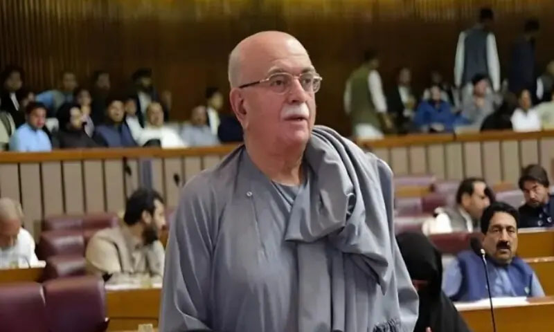 Mahmood Khan Achakzai urges stronger National Assembly