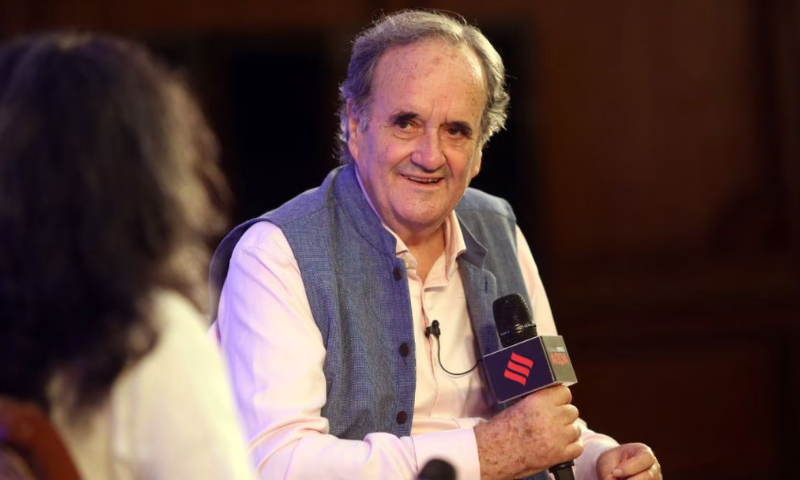 Sir Mark Tully: BBC journalist who reported India’s most turbulent moments dies aged 90