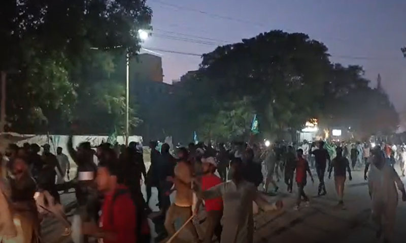 Karachi police, JI workers clash; several arrested