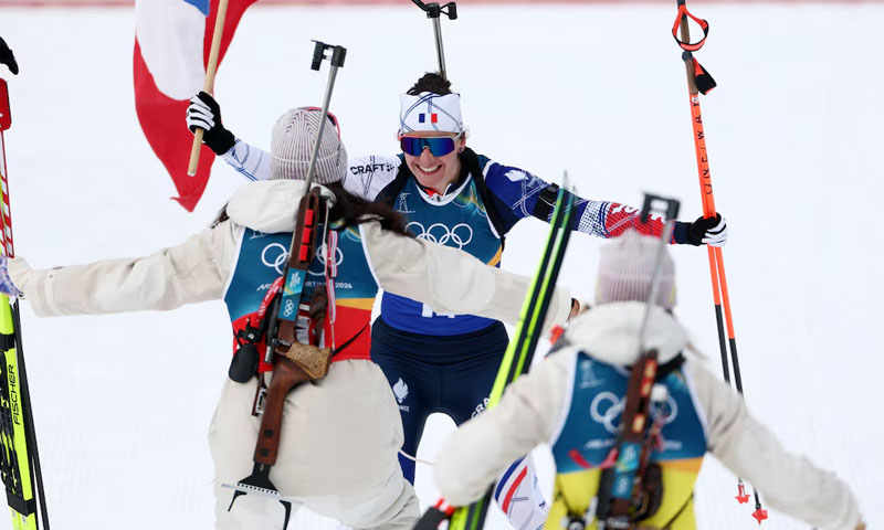 Michelon storms to women’s mass start gold as France shine at Winter Games
