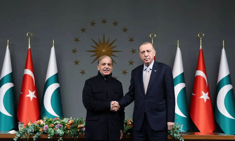Pakistan, Türkiye leaders discuss Middle East tensions, regional stability