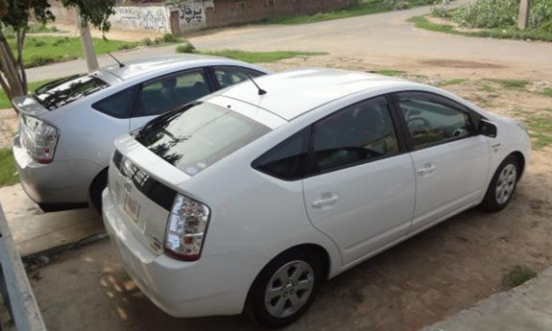 Rising fuel prices drive demand for plug-in hybrid, range-extended vehicles in Pakistan