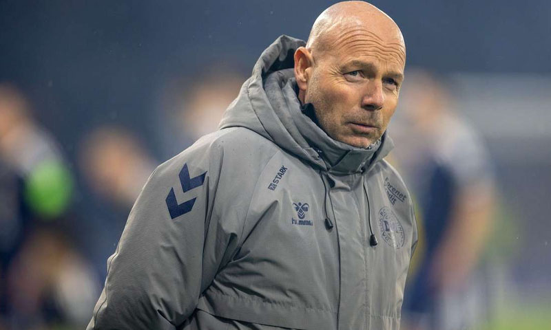 World Cup on the line as Denmark face tricky Czech test