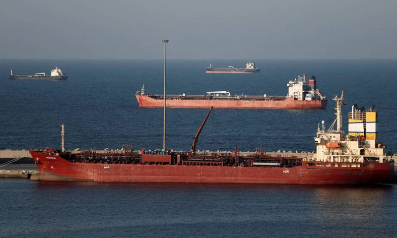 Oil tankers begin passing through Strait of Hormuz, White House says