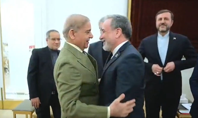 Iran’s Araghchi meets PM Sharif, discusses ties and regional tensions