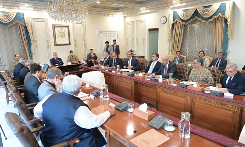 Pakistan announces closure of markets, shops at 8pm