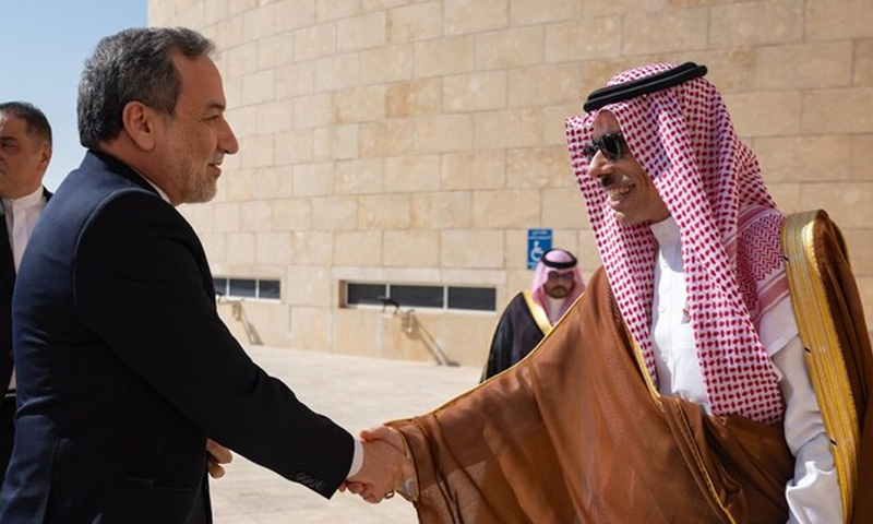 Iran, Saudi Arabia hold first diplomatic call since escalation