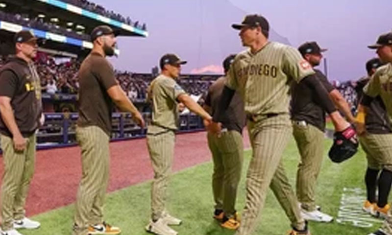 San Diego rallies from 4-0 down to stun Arizona in Mexico City opener