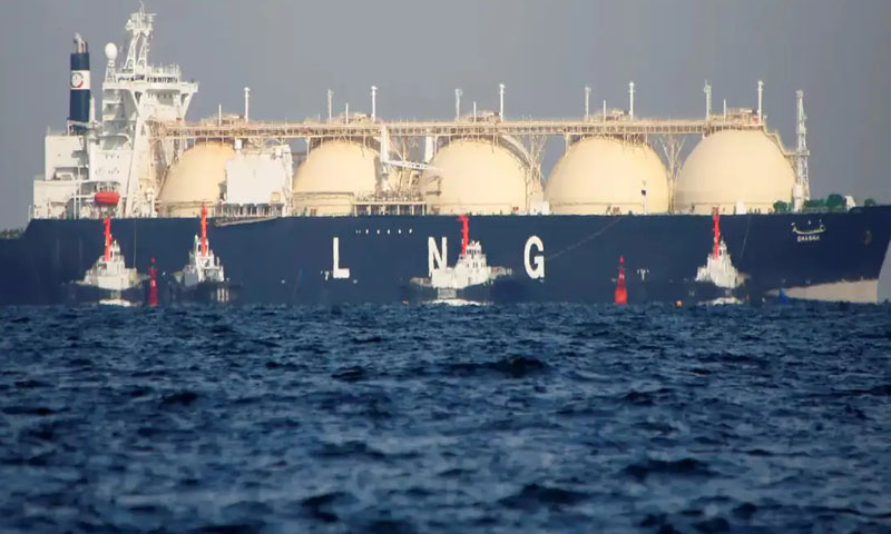 Two Qatari LNG tankers resume journey through Strait of Hormuz
