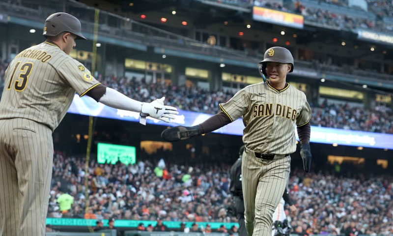 Tatis sparks Padres win after lineup change