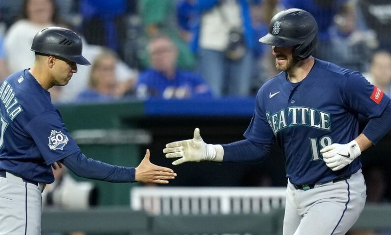 Mariners vs Royals: Seattle look to extend road run vs struggling Kansas City