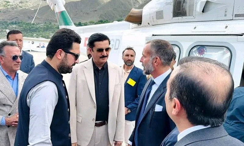 KP governor, CM discuss development cooperation with Prince Rahim Aga Khan