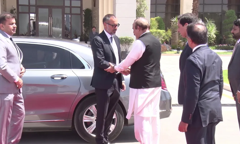 Prince Rahim Aga Khan departs Pakistan after week-long visit