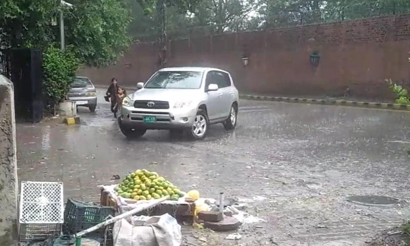 Rain, storm knocks out 138 LESCO feeders, causing widespread outages in Lahore