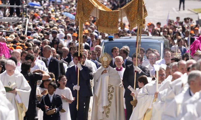 Pope Leo urges support for poor before 1.2mln worshippers in Madrid
