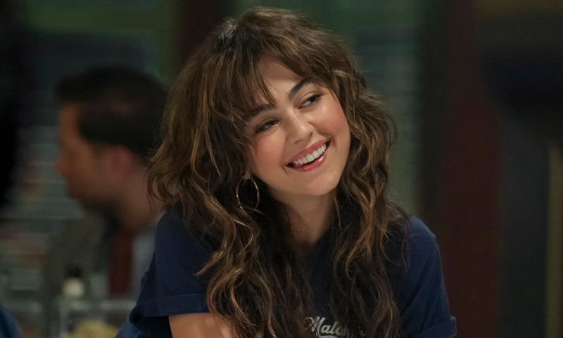 Mika Abdalla as Allie Hayes