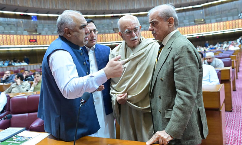 NA passes unanimous Iran-US peace resolution amid rare cross-party engagement