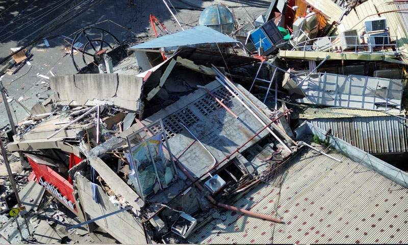 7.8-magnitude earthquake hits southern Philippines; 15 feared dead