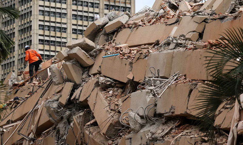 Death toll rises to 235 as Venezuela races to rescue quake survivors