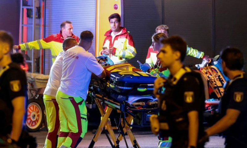 Car ploughs into Berlin pride parade crowd, killing one and injuring sixteen