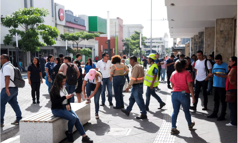 Strong quake off Mexican coast rattles Guatemala and El Salvador, but leaves no damage