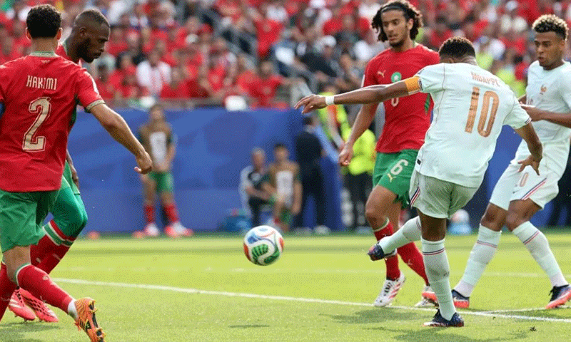 France reach World Cup semi-finals with 2-0 win over Morocco
