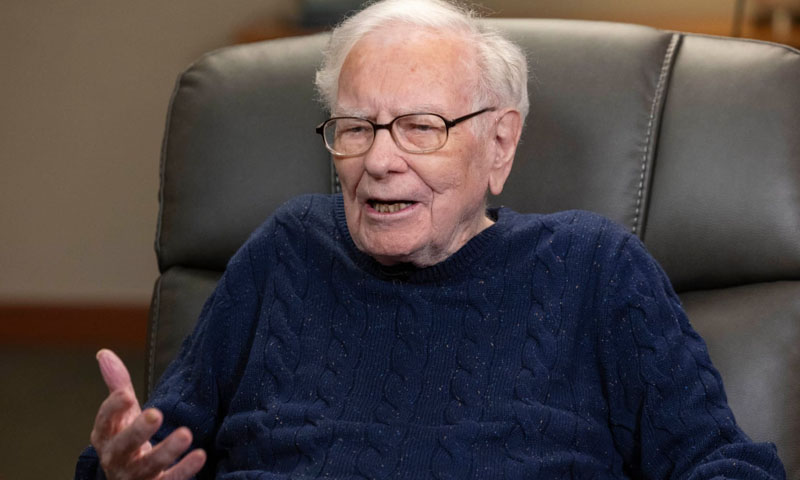 Buffett shifts fortune plan, calls Gates’ Epstein links ‘distasteful’