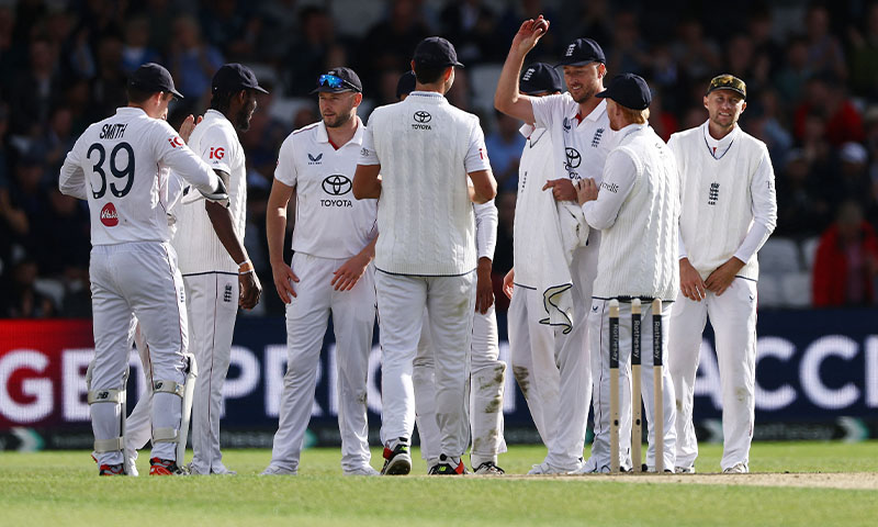 PAK vs ENG Test series opener: Robinson, Tongue rip through Pakistan for 171