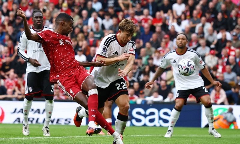 Liverpool and Chelsea held, wins for Forest and Ipswich