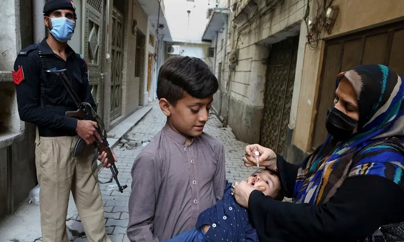 Two policemen guarding polio team martyred in Nushki gun attack