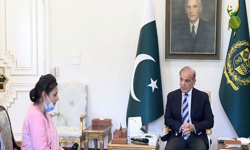 PIMS fire: PM Shehbaz awards Rs10m to nurse who saved newborn