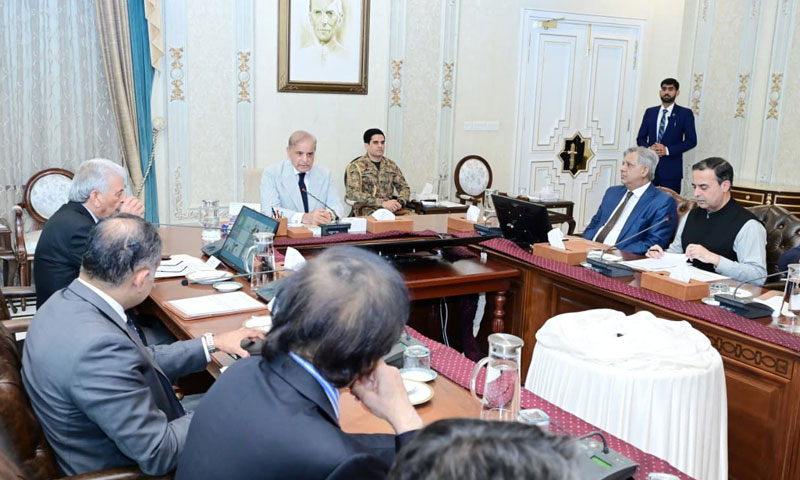 PM directs measures to cut trade costs, boost exports