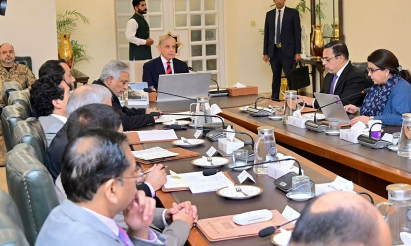 Pakistan PM orders setting up desks to help citizens access fuel subsidy