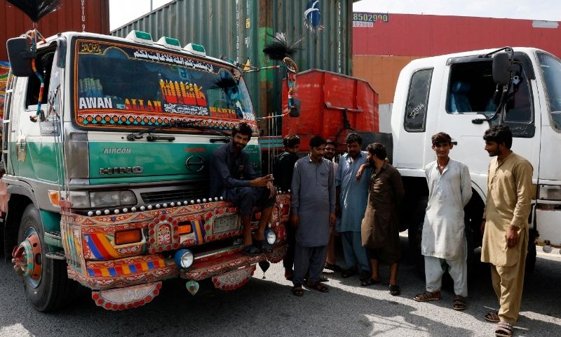 CONTAINERS TRANSPORT