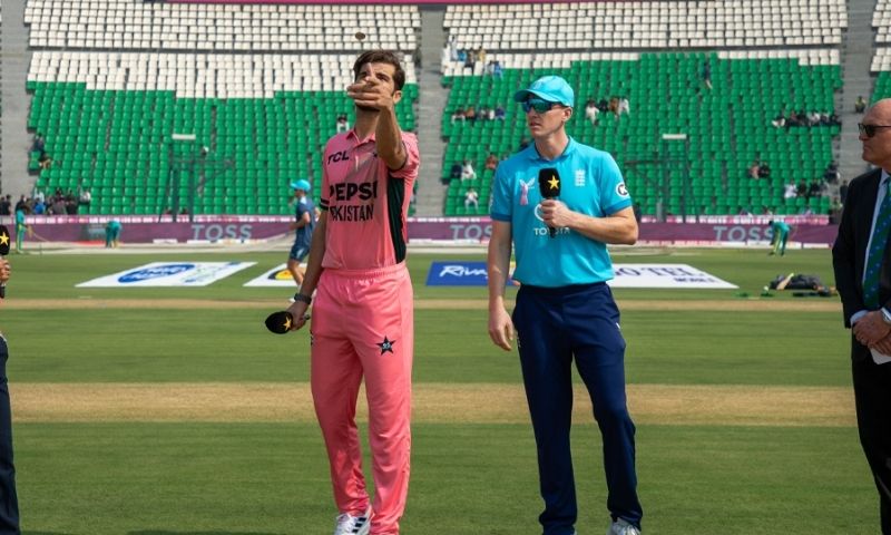Pakistan win toss, elect to field against England in Lahore ODI