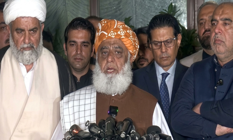 Fazlur Rehman calls for consensus as opposition proposes APC amid PTI long march